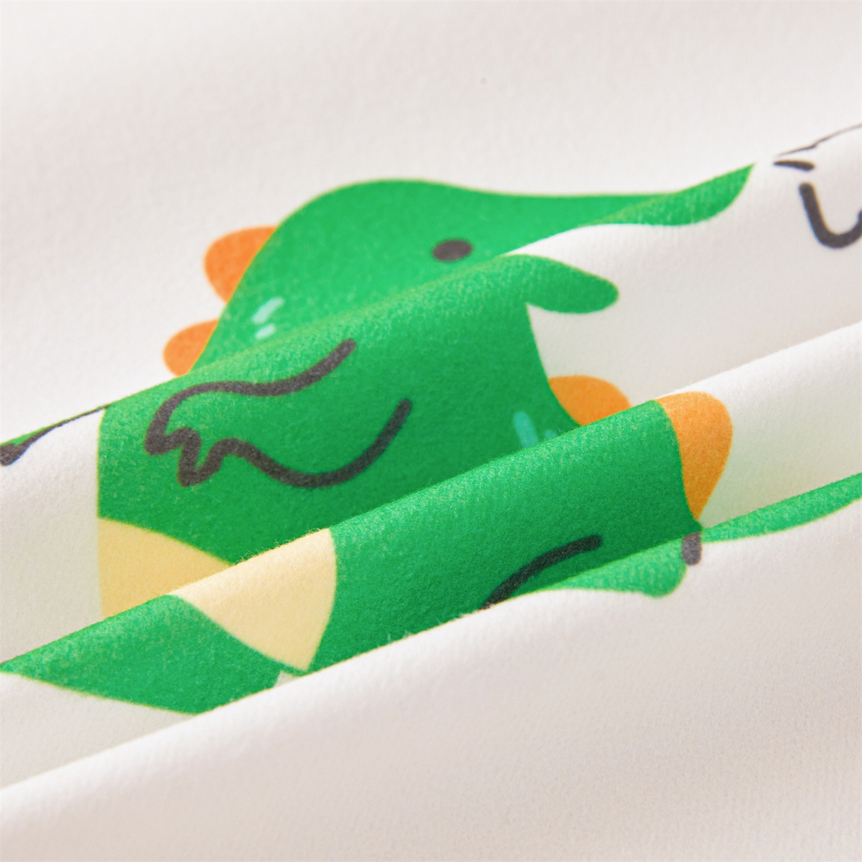 91家纺网 家纺一手货源 找家纺 女子家纺 2026春夏新款TPU防水隔尿床护垫床笠款印花小清新卡通儿童床垫保护套 防水床笠-小恐龙