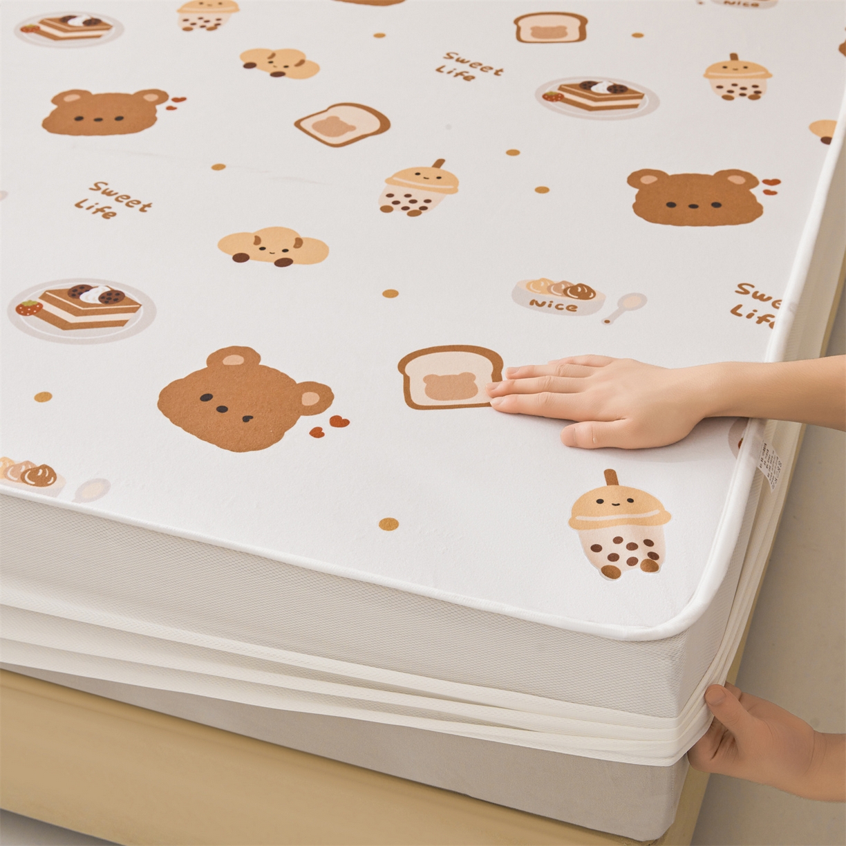 91家纺网 家纺一手货源 找家纺 女子家纺 2026春夏新款TPU防水隔尿床护垫床笠款印花小清新卡通儿童床垫保护套 防水床笠-小能派对