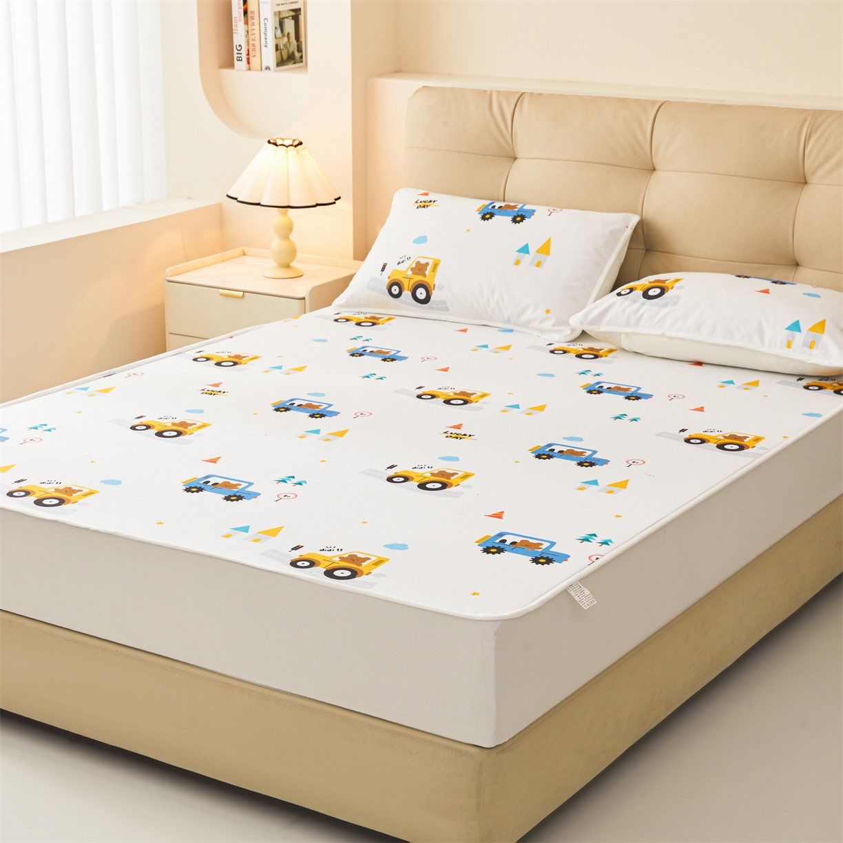 91家纺网 家纺一手货源 找家纺 女子家纺 2026春夏新款TPU防水隔尿床护垫床笠款印花小清新卡通儿童床垫保护套 防水床笠-小汽车