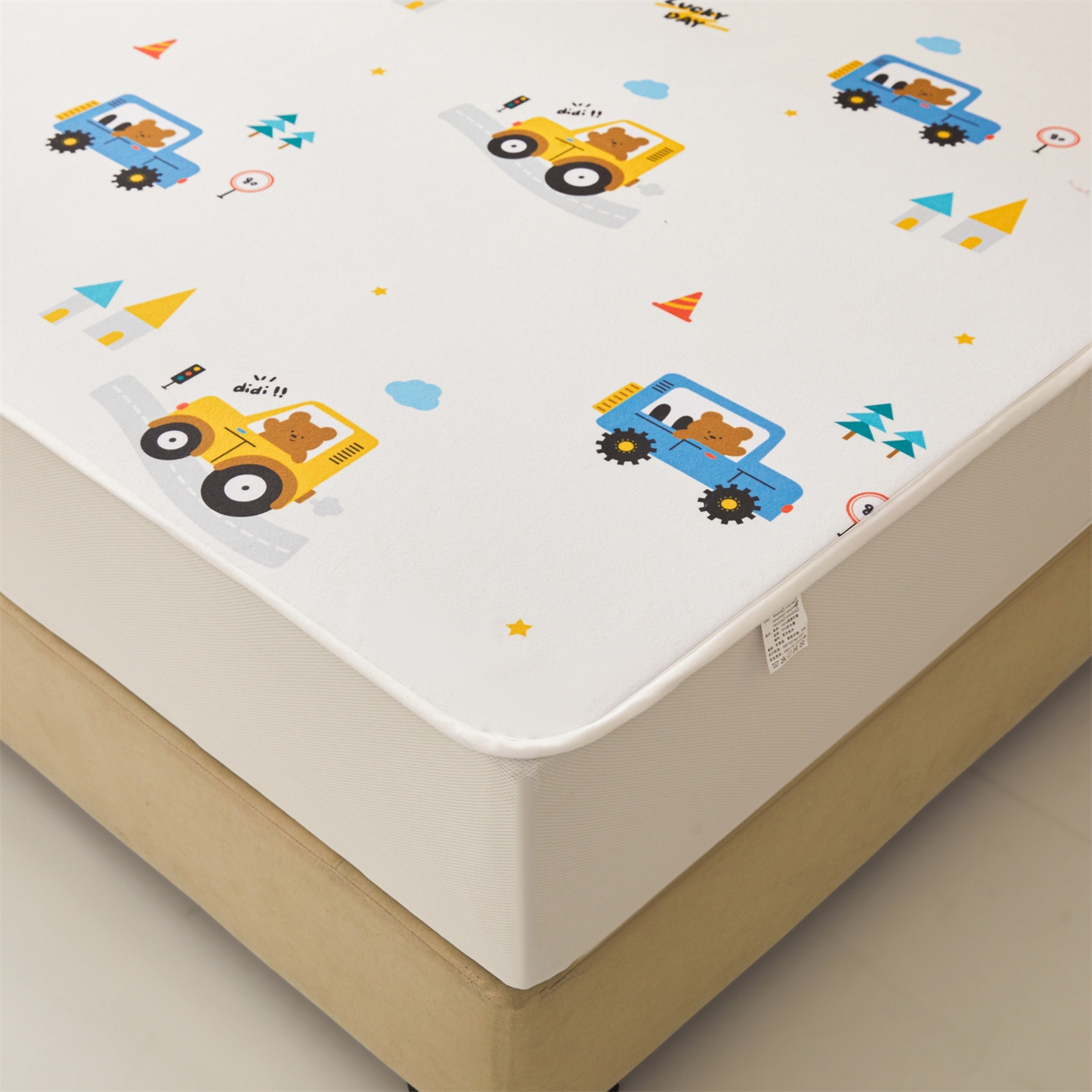 91家纺网 家纺一手货源 找家纺 女子家纺 2026春夏新款TPU防水隔尿床护垫床笠款印花小清新卡通儿童床垫保护套 防水床笠-小汽车