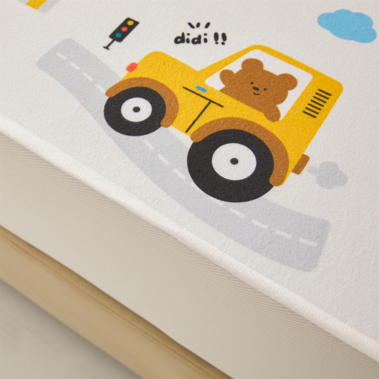 91家纺网 家纺一手货源 找家纺 女子家纺 2026春夏新款TPU防水隔尿床护垫床笠款印花小清新卡通儿童床垫保护套 防水床笠-小汽车