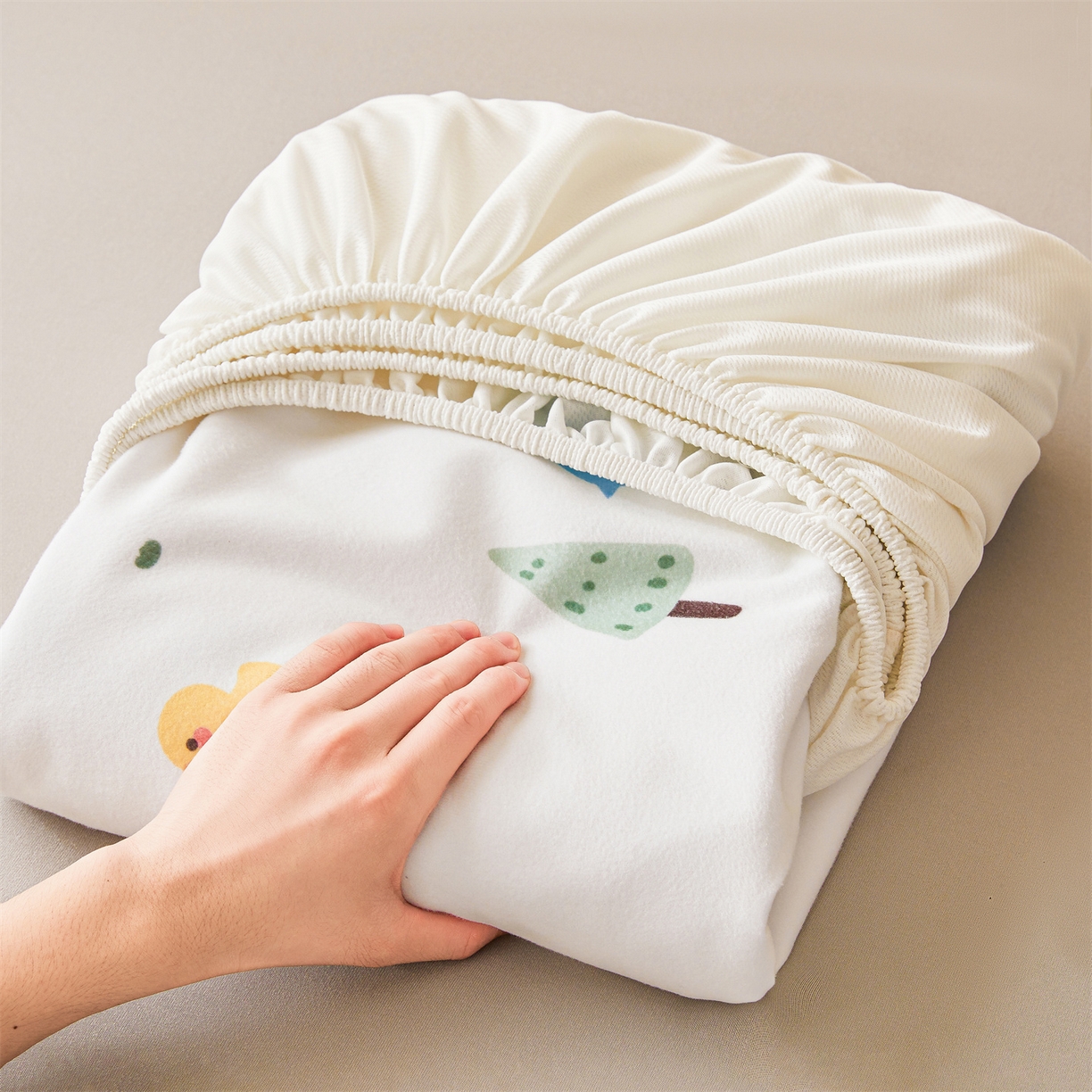 91家纺网 家纺一手货源 找家纺 女子家纺 2026春夏新款TPU防水隔尿床护垫床笠款印花小清新卡通儿童床垫保护套 防水床笠-小象嘟嘟