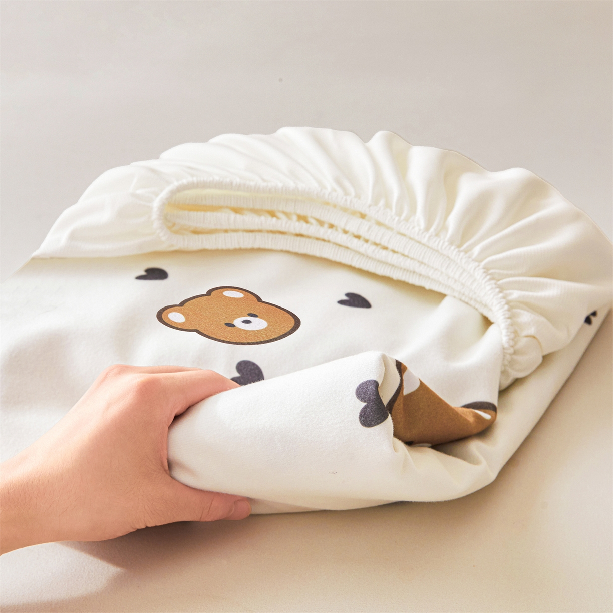 91家纺网 家纺一手货源 找家纺 女子家纺 2026春夏新款TPU防水隔尿床护垫床笠款印花小清新卡通儿童床垫保护套 防水床笠-小熊派对