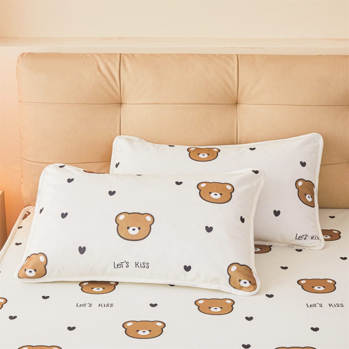 91家纺网 家纺一手货源 找家纺 女子家纺 2026春夏新款TPU防水隔尿床护垫床笠款印花小清新卡通儿童床垫保护套 防水床笠-小熊派对