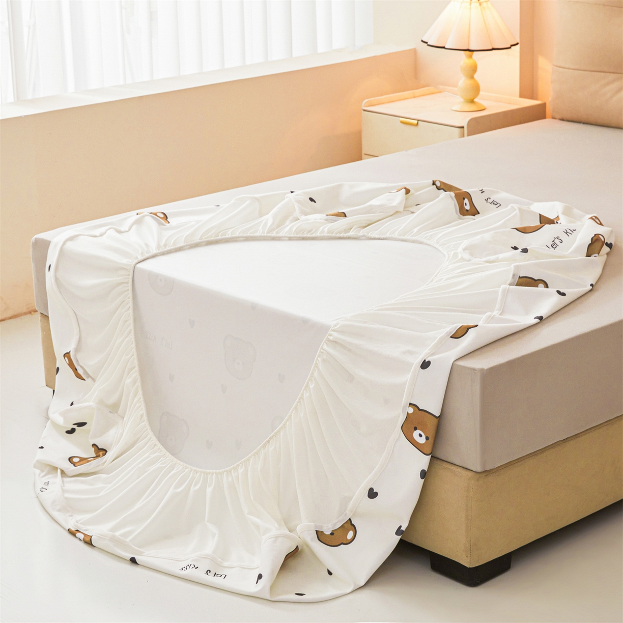 91家纺网 家纺一手货源 找家纺 女子家纺 2026春夏新款TPU防水隔尿床护垫床笠款印花小清新卡通儿童床垫保护套 防水床笠-小熊派对