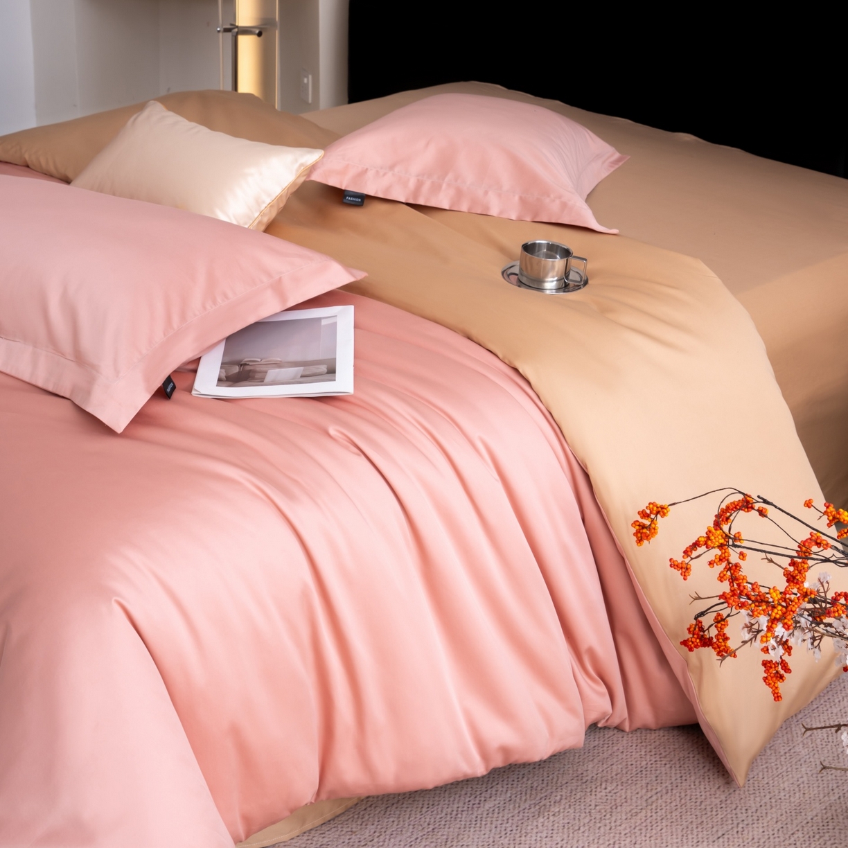 91家纺网 家纺一手货源 找家纺 凌云家纺 2026春夏新款A类100支长绒棉四件套-辉煌 礼盒装 提供买家秀  联系客服 辉煌（豆沙粉金）