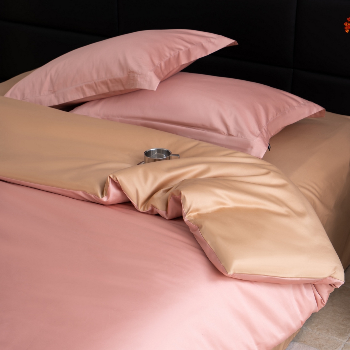 91家纺网 家纺一手货源 找家纺 凌云家纺 2026春夏新款A类100支长绒棉四件套-辉煌 礼盒装 提供买家秀  联系客服 辉煌（豆沙粉金）