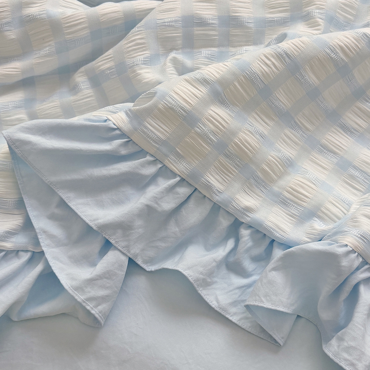 91家纺网 家纺一手货源 找家纺 （总）乐卧家居 2026新款韩系千禧梦核多巴胺美学少女感格纹褶皱款荷叶边夏被空调被