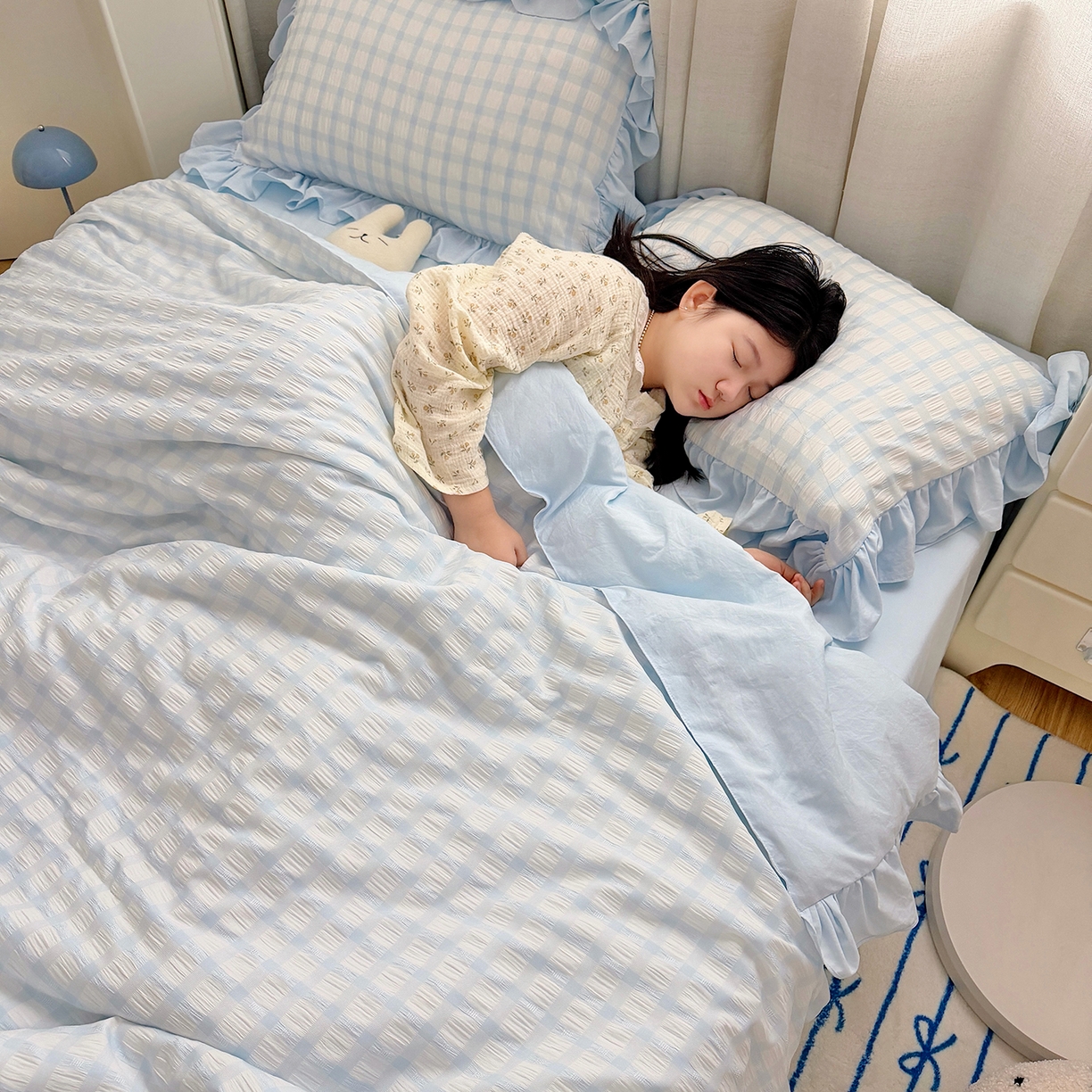 91家纺网 家纺一手货源 找家纺 （总）乐卧家居 2026新款韩系千禧梦核多巴胺美学少女感格纹褶皱款荷叶边夏被空调被