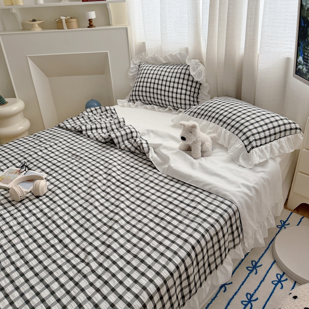 91家纺网 家纺一手货源 找家纺 乐卧家居 2026新款韩系千禧梦核多巴胺美学少女感格纹褶皱款荷叶边夏被空调被 千禧-经典黑