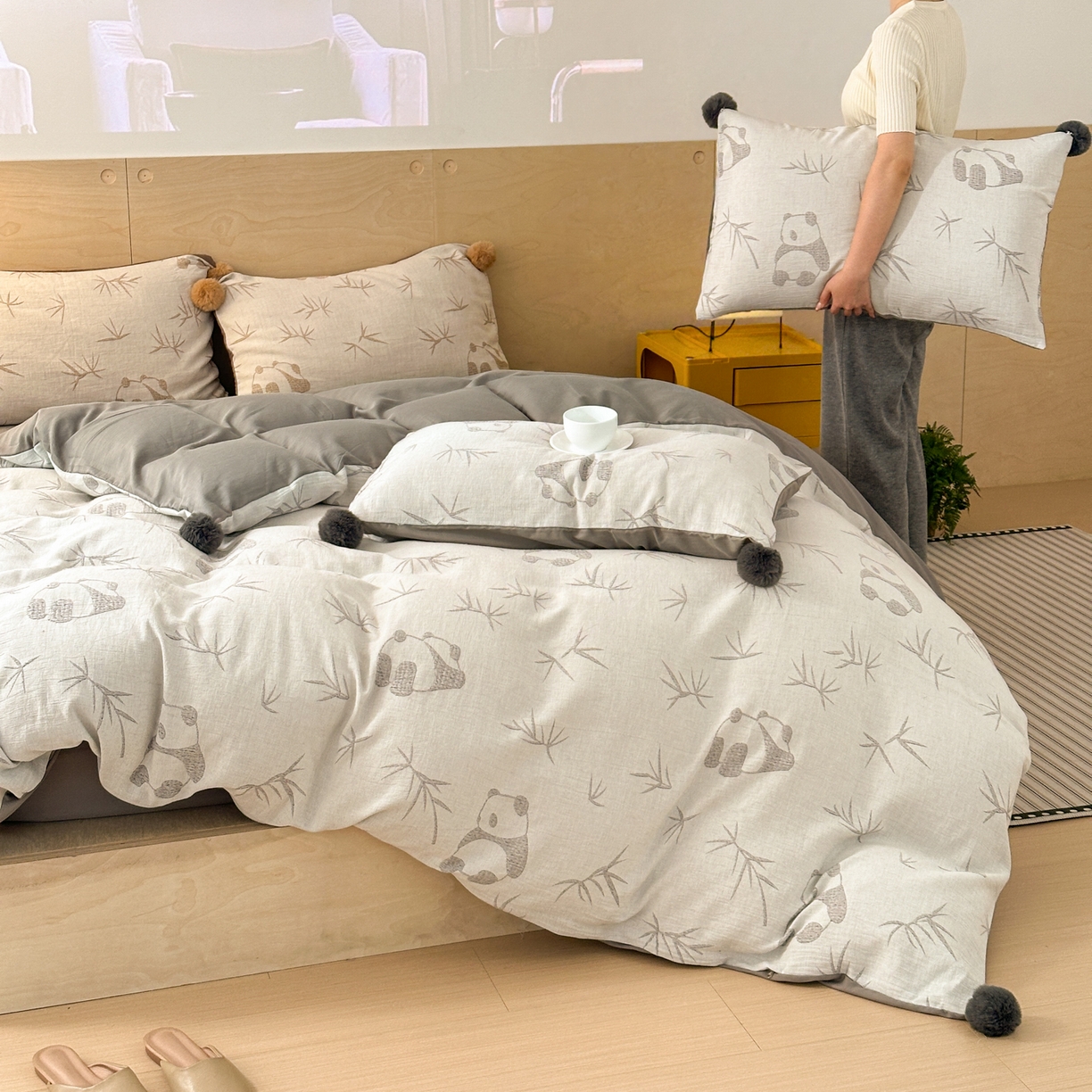 91家纺网 家纺一手货源 找家纺 丽涵家纺 2026春夏新款全棉纯棉水洗纱布提花四件套-竹韵熊猫 竹韵熊猫-灰