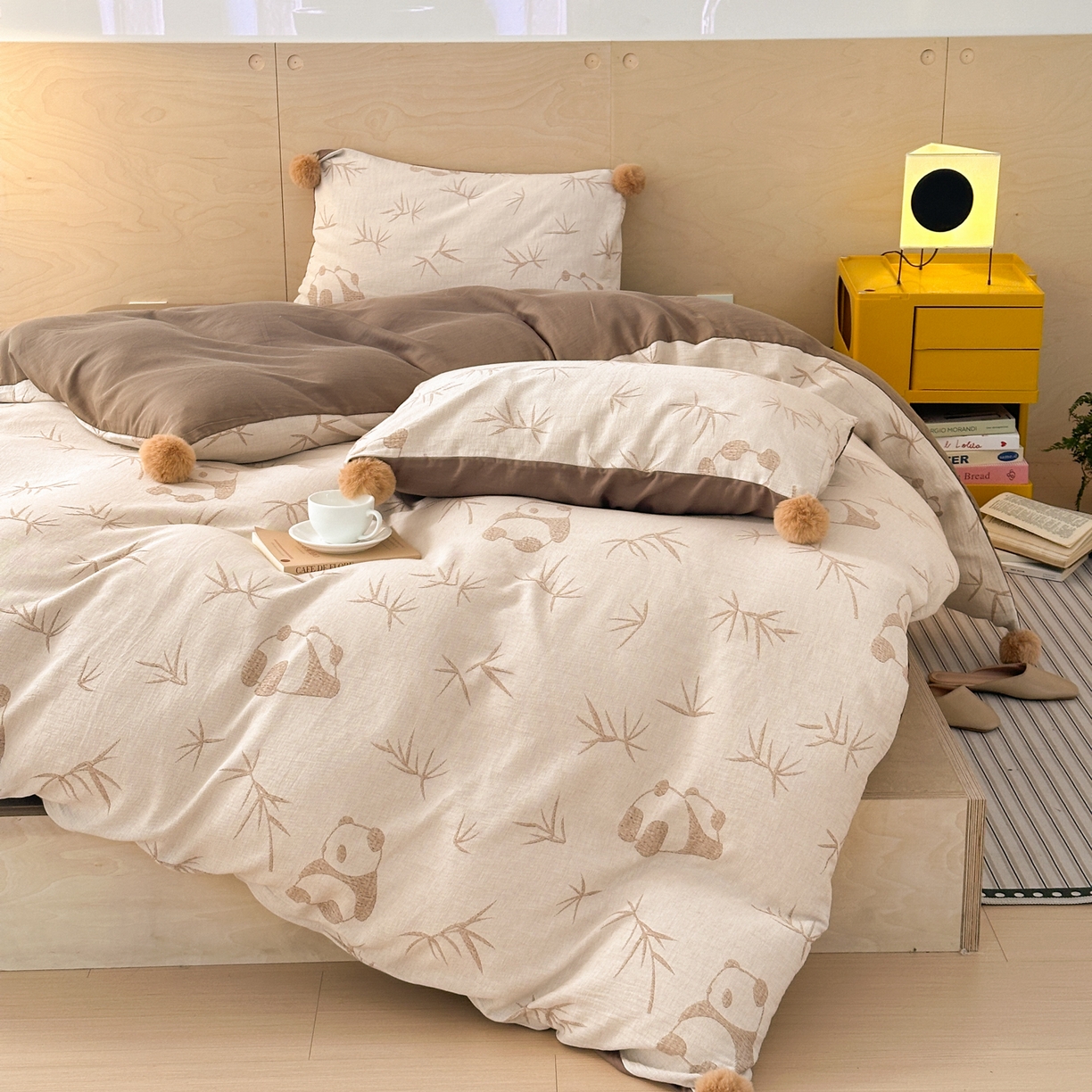 91家纺网 家纺一手货源 找家纺 丽涵家纺 2026春夏新款全棉纯棉水洗纱布提花四件套-竹韵熊猫 竹韵熊猫-棕