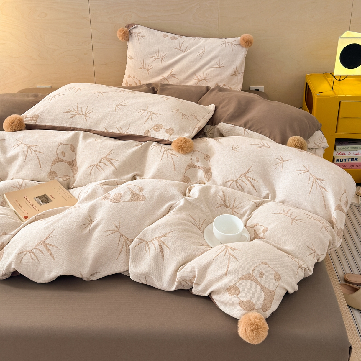 91家纺网 家纺一手货源 找家纺 丽涵家纺 2026春夏新款全棉纯棉水洗纱布提花四件套-竹韵熊猫 竹韵熊猫-棕