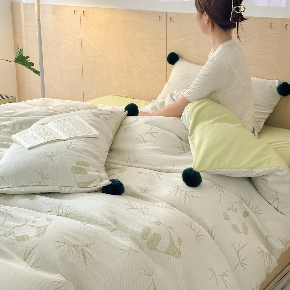 91家纺网 家纺一手货源 找家纺 丽涵家纺 2026春夏新款全棉纯棉水洗纱布提花四件套-竹韵熊猫 竹韵熊猫-绿