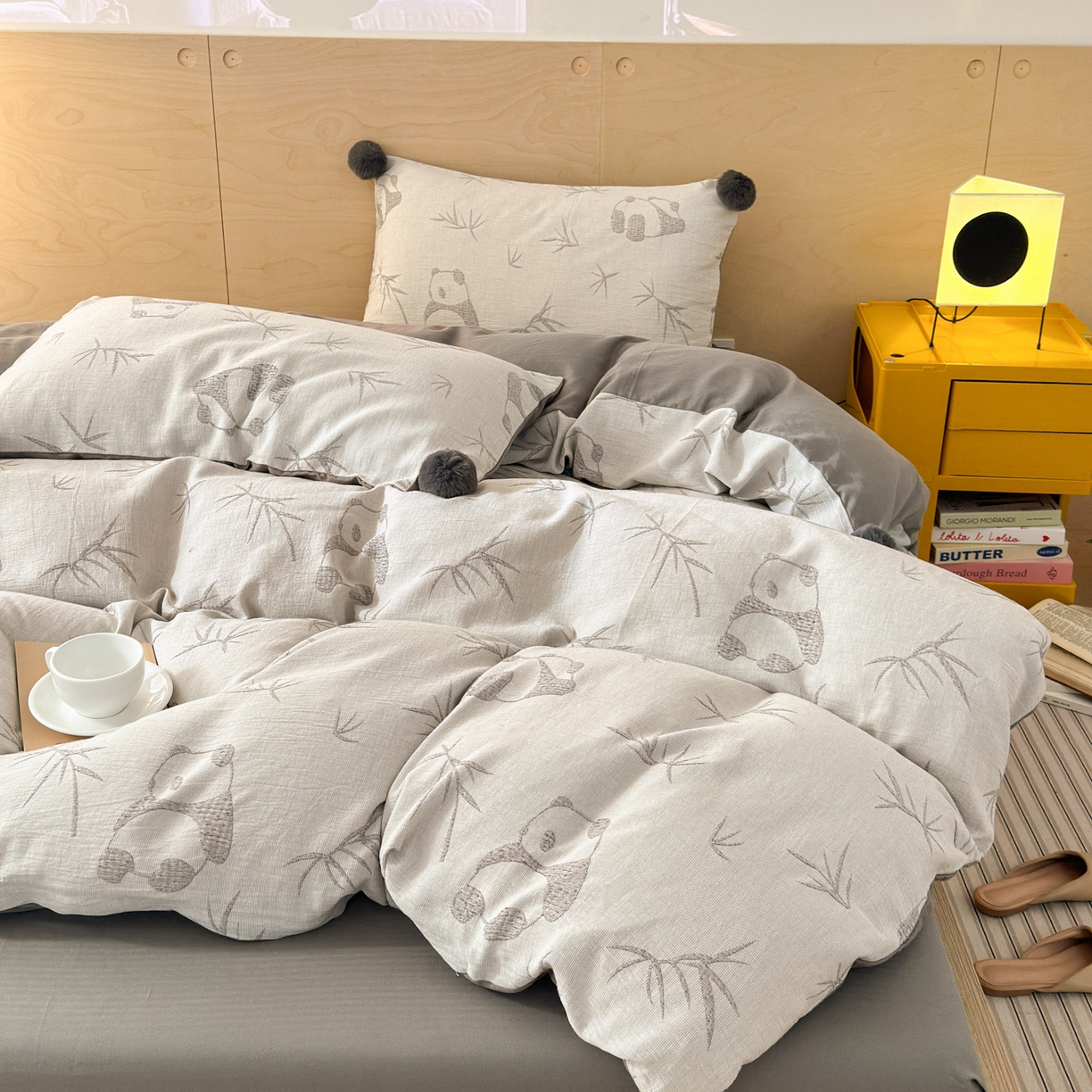 91家纺网 家纺一手货源 找家纺 丽涵家纺 2026春夏新款全棉纯棉水洗纱布提花四件套-竹韵熊猫 竹韵熊猫-灰