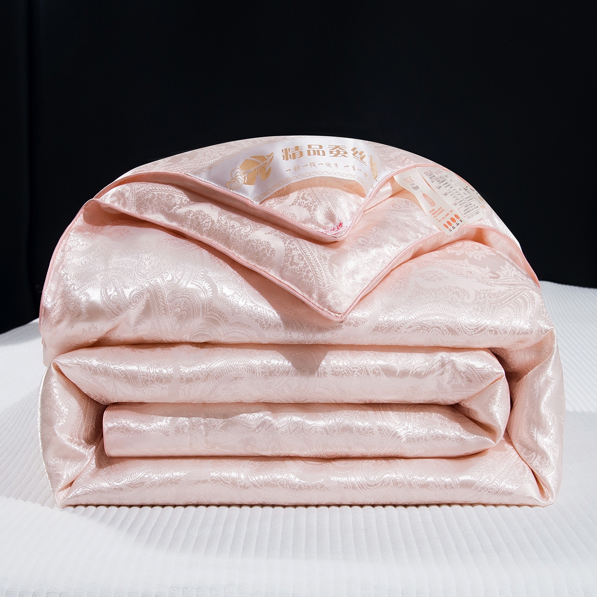 91家纺网 家纺一手货源 找家纺 鑫田家纺 2026新款大提花100%蚕丝被柞蚕丝夏凉被春秋被冬被子母被礼品被夏被桑蚕丝被 皇冠-美玉色