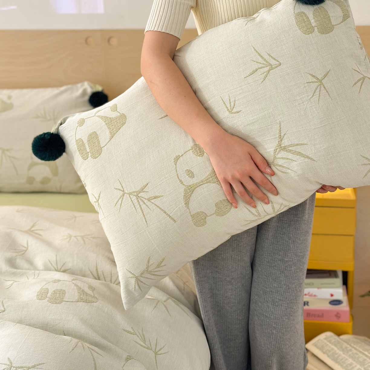 91家纺网 家纺一手货源 找家纺 （总）丽涵家纺 2026春夏新款全棉纯棉水洗纱布提花四件套-竹韵熊猫