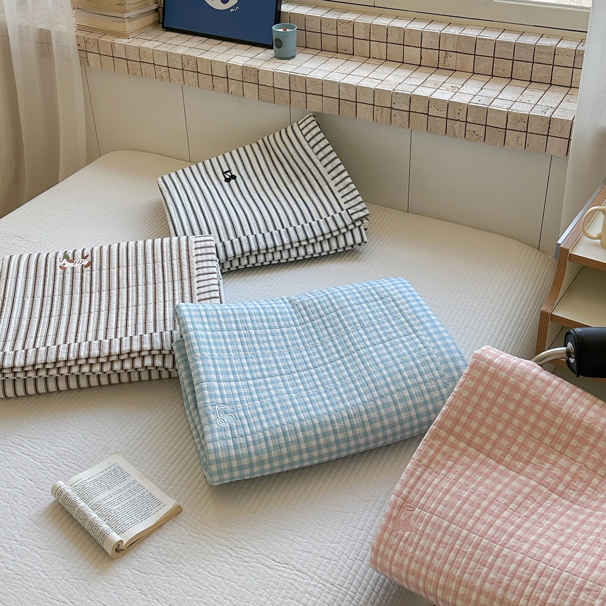 91家纺网 家纺一手货源 找家纺 琳可家居 2026春夏新品双面斜纹全棉印花绣花床盖可机洗加密绗缝高温水洗 组合