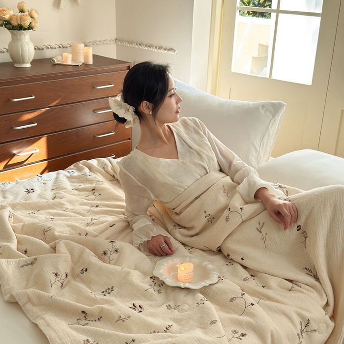 91家纺网 家纺一手货源 找家纺 木楌家居 2026新款棉麻皱皱纱刺绣款夏被-棉野序章系列 暖咖花叙