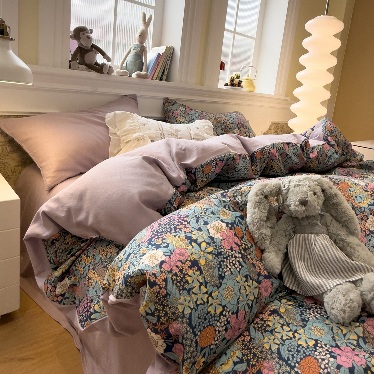 91家纺网 家纺一手货源 找家纺 呗旺鹿 2026新款春暖花开之全棉纯棉双层纱花草法式四件套 繁花谧园藏青