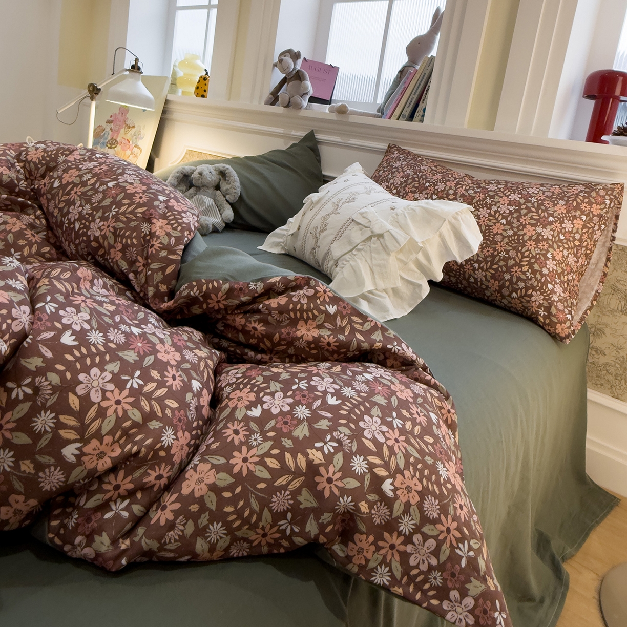 91家纺网 家纺一手货源 找家纺 呗旺鹿 2026新款春暖花开之全棉纯棉双层纱花草法式四件套 花野绮境棕