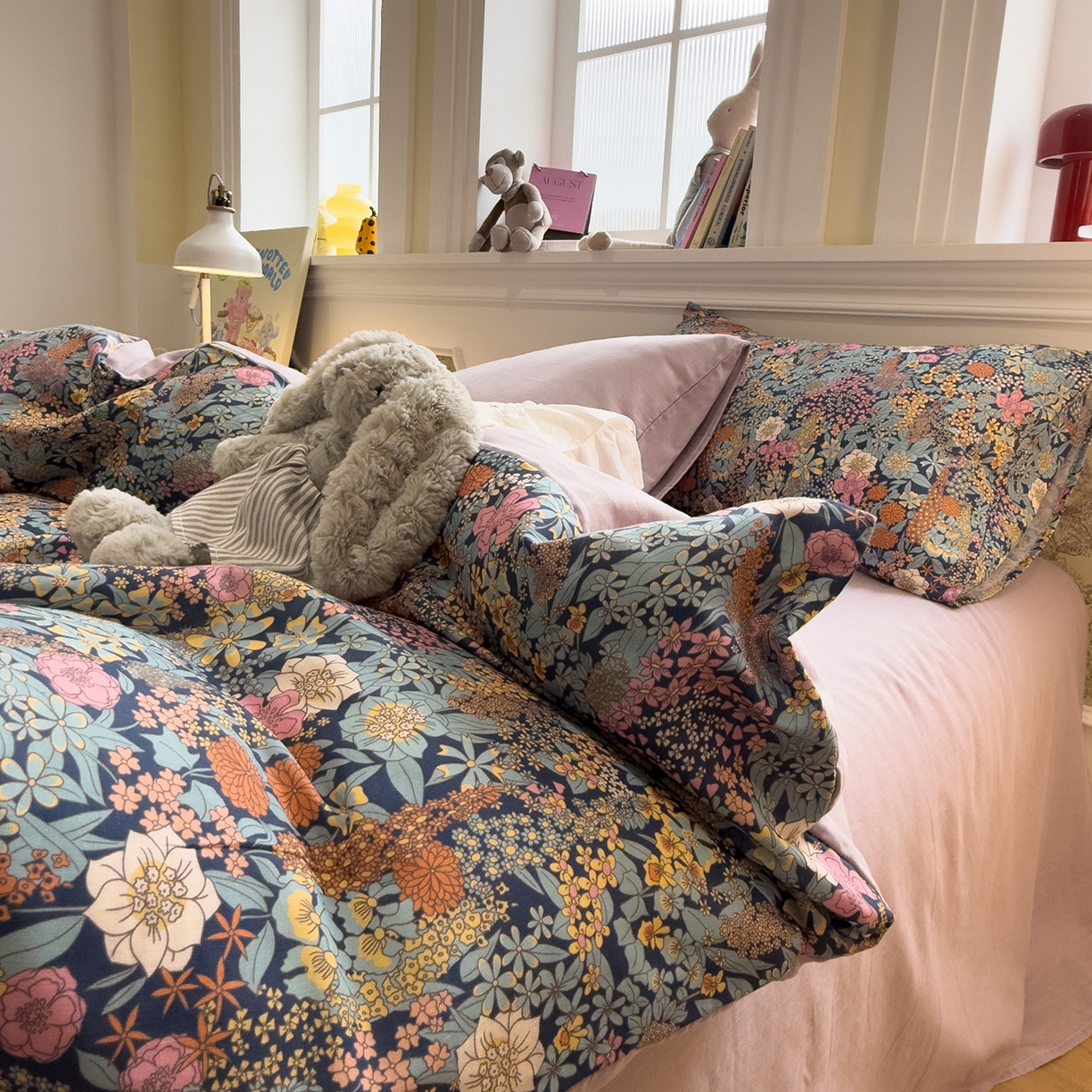 91家纺网 家纺一手货源 找家纺 呗旺鹿 2026新款春暖花开之全棉纯棉双层纱花草法式四件套 繁花谧园藏青