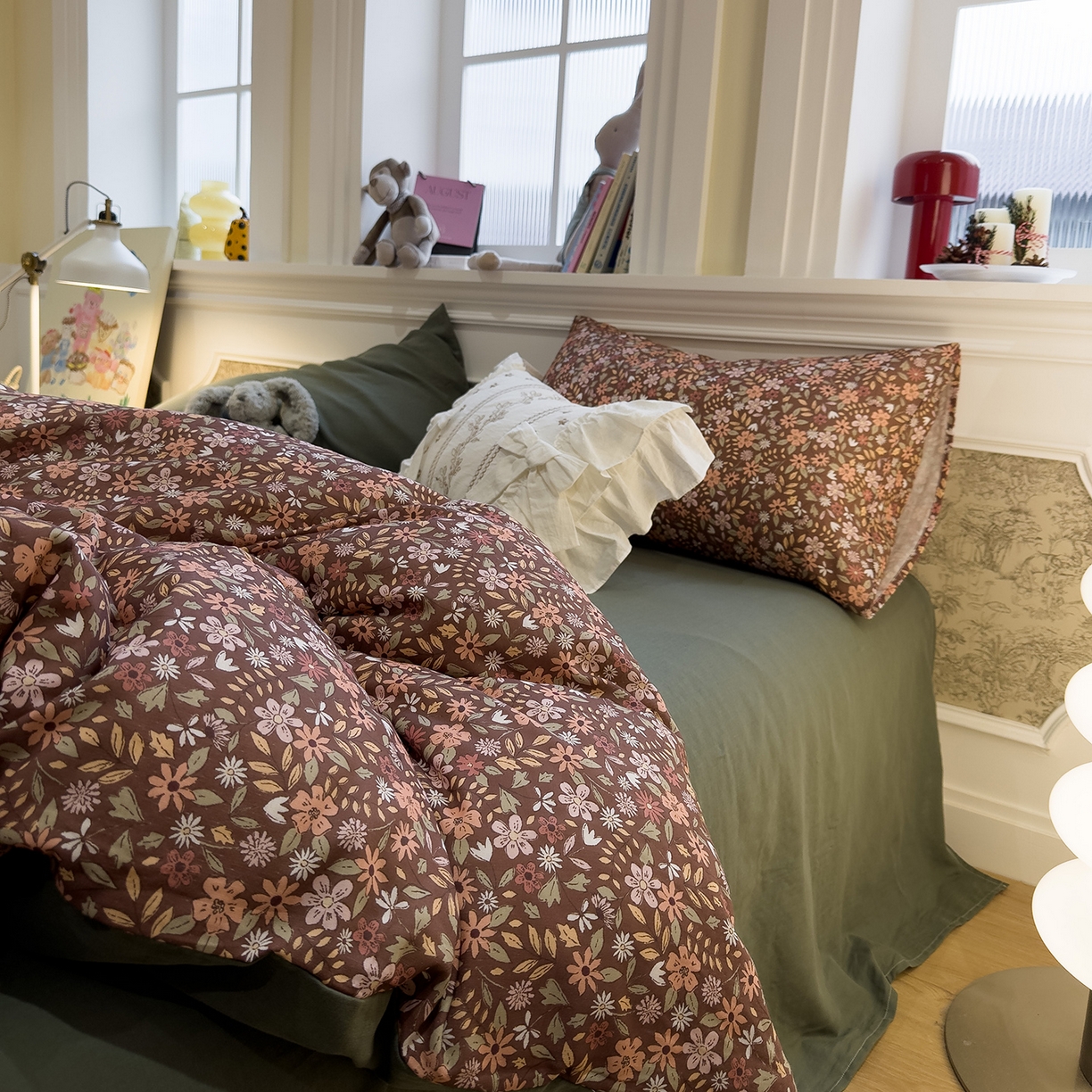 91家纺网 家纺一手货源 找家纺 呗旺鹿 2026新款春暖花开之全棉纯棉双层纱花草法式四件套 花野绮境棕