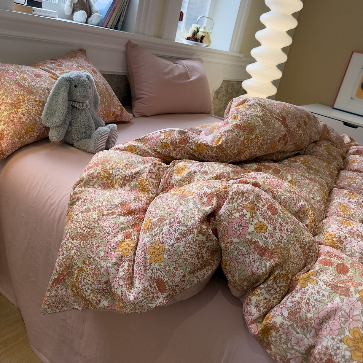 91家纺网 家纺一手货源 找家纺 呗旺鹿 2026新款春暖花开之全棉纯棉双层纱花草法式四件套 繁花谧园米