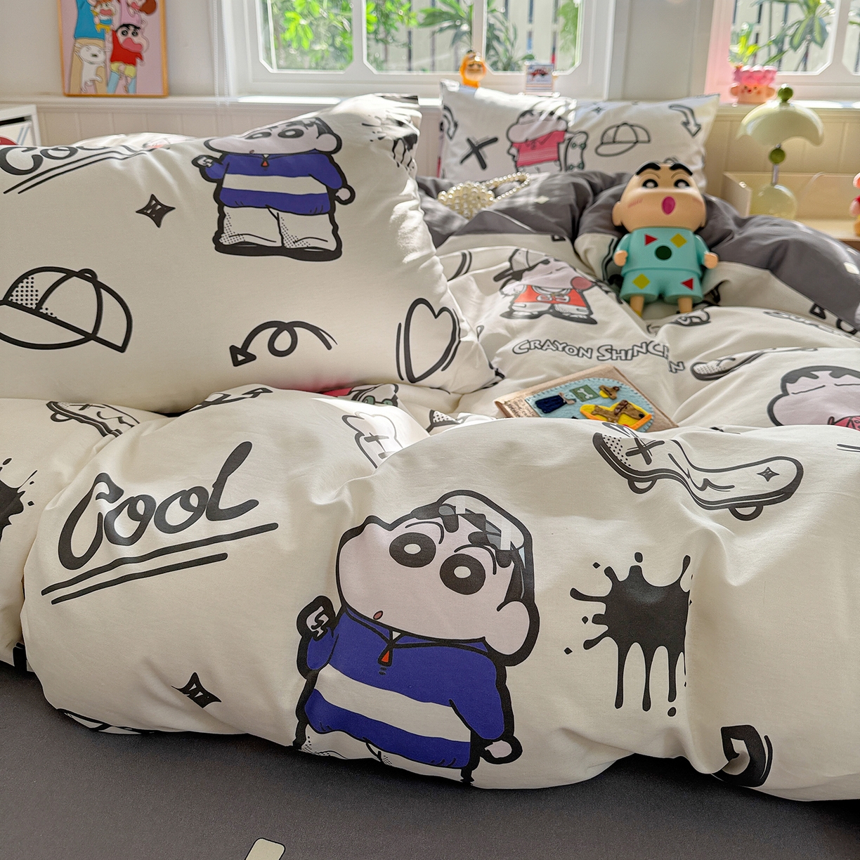 91家纺网 家纺一手货源 找家纺 耀悦家纺 2026新款卡通蜡笔小新正版授权全棉纯棉四件套 摇滚小新