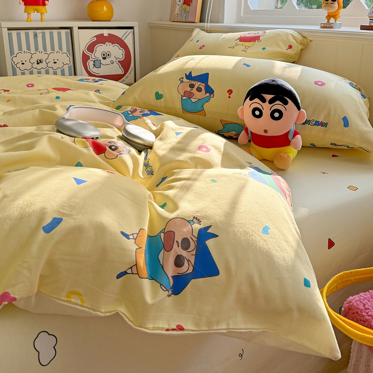 91家纺网 家纺一手货源 找家纺 耀悦家纺 2026新款卡通蜡笔小新正版授权全棉纯棉四件套 萌萌小新