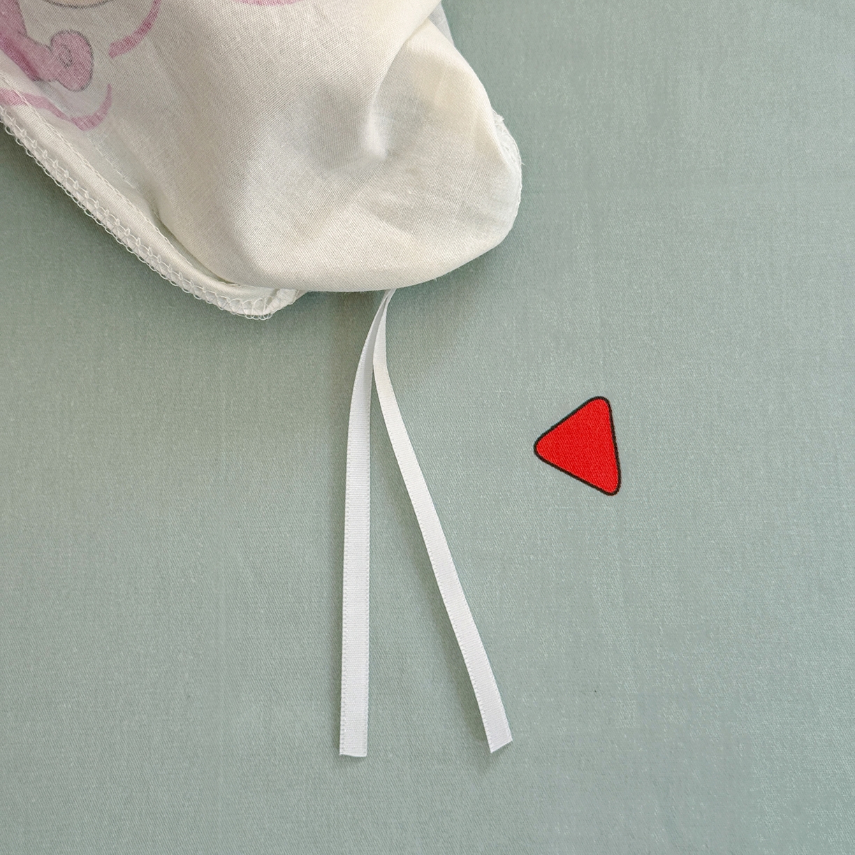 91家纺网 家纺一手货源 找家纺 耀悦家纺 2026新款卡通蜡笔小新正版授权全棉纯棉四件套 可爱小新