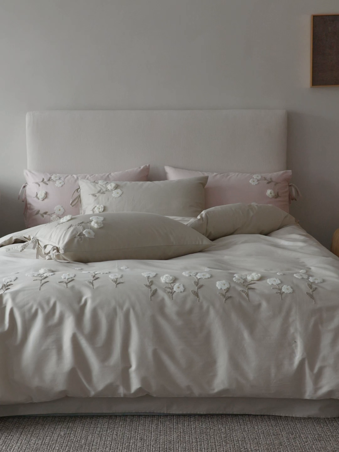 91家纺网 家纺一手货源 找家纺 初拾 2026春夏新款贡缎全棉纯棉马海毛钩花“氛围感”毛巾绣—少女心事 控价： 日常券后不低于368元 会员减20 少女心事-奶油绿