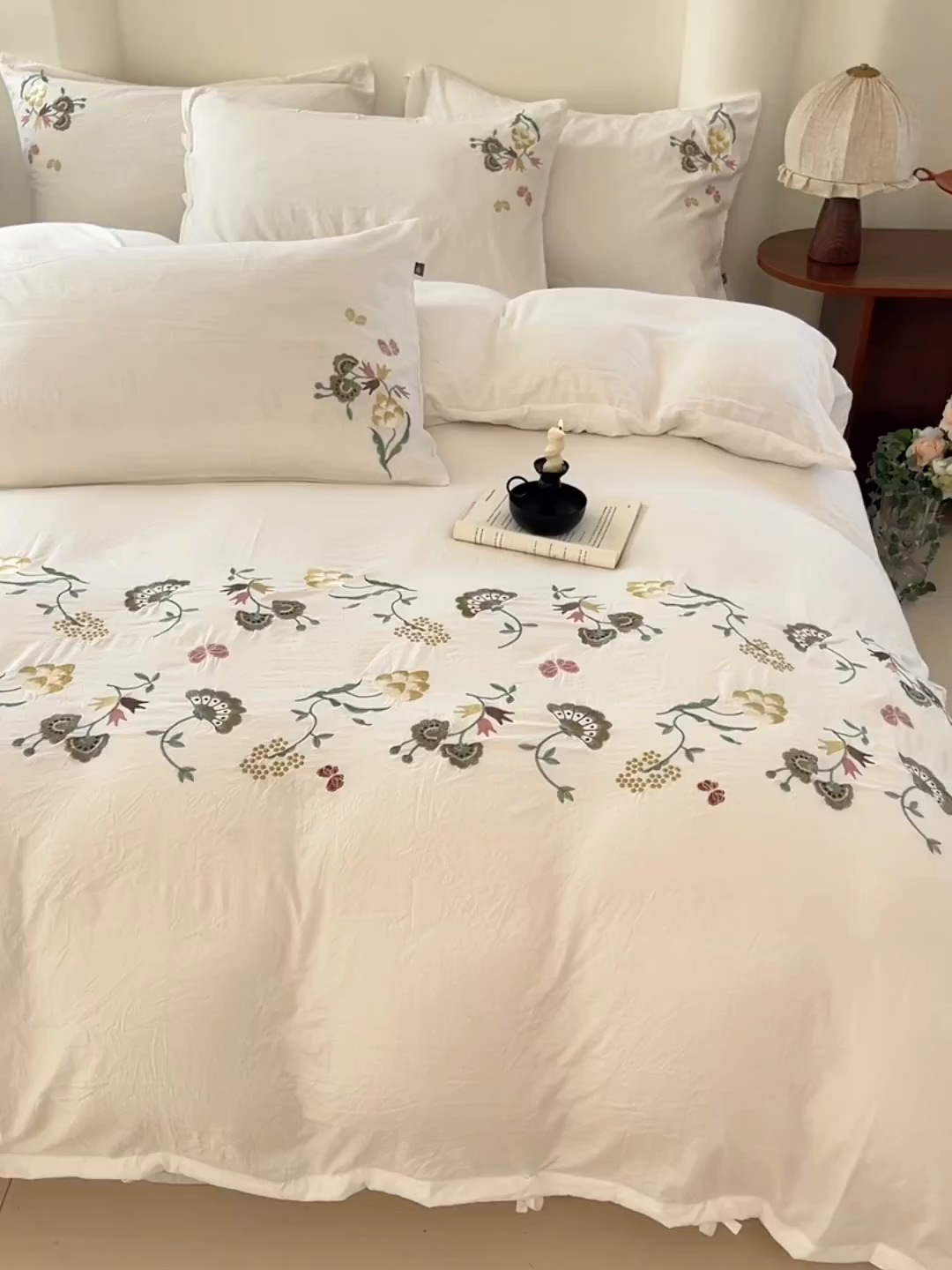 91家纺网 家纺一手货源 找家纺 （总）yyds网供 2026新款复古刺绣绑带款水洗棉四件套三件套仿全棉纯棉汉麻被套A类高克重-蝶舞系列