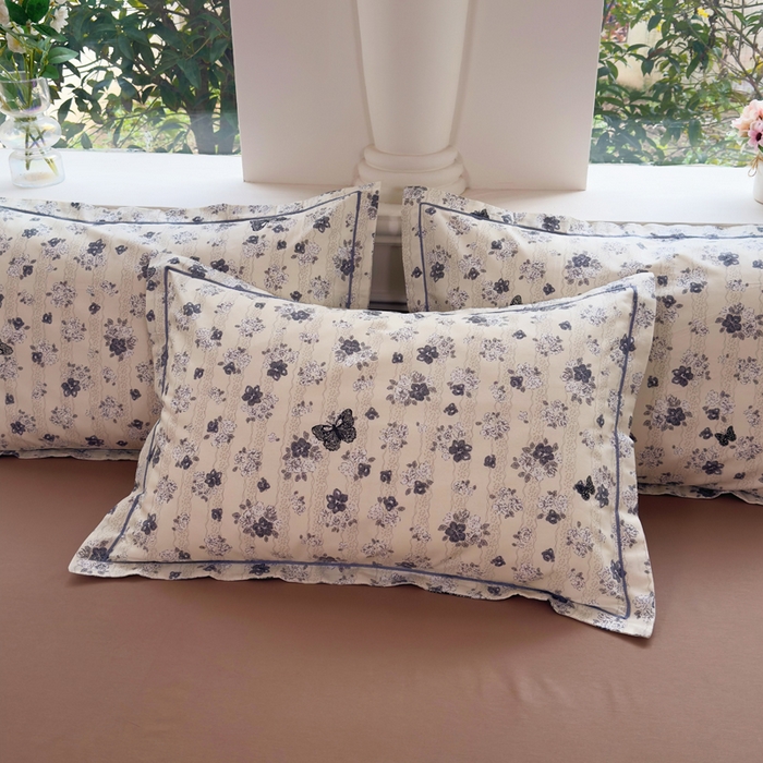 91家纺网 家纺一手货源 找家纺 铭博家纺 新款直播爆款网红全棉四件套13070印花吊边一字绣纯棉被套工艺款 花素蝶栖