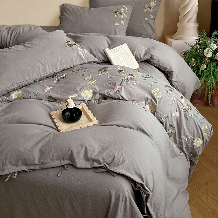 91家纺网 家纺一手货源 找家纺 yyds网供 2026新款复古刺绣绑带款水洗棉四件套三件套仿全棉纯棉汉麻被套A类高克重-蝶舞系列 绑带款蝶舞-麻灰