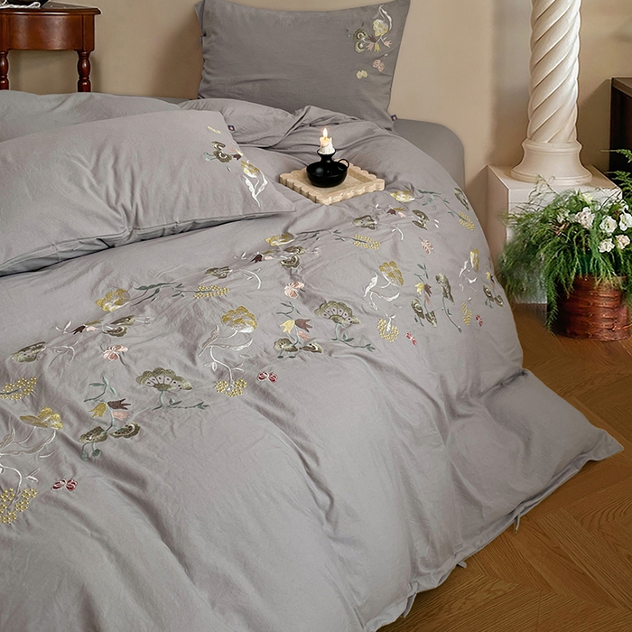 91家纺网 家纺一手货源 找家纺 yyds网供 2026新款复古刺绣绑带款水洗棉四件套三件套仿全棉纯棉汉麻被套A类高克重-蝶舞系列 绑带款蝶舞-麻灰