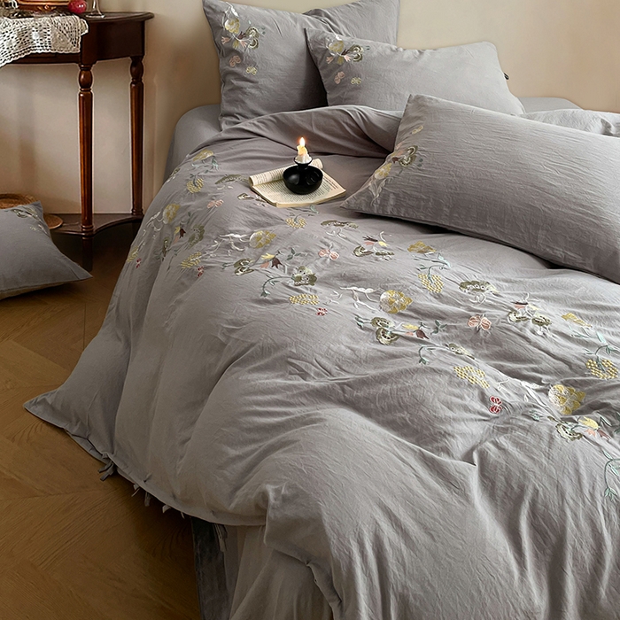91家纺网 家纺一手货源 找家纺 yyds网供 2026新款复古刺绣绑带款水洗棉四件套三件套仿全棉纯棉汉麻被套A类高克重-蝶舞系列 绑带款蝶舞-麻灰