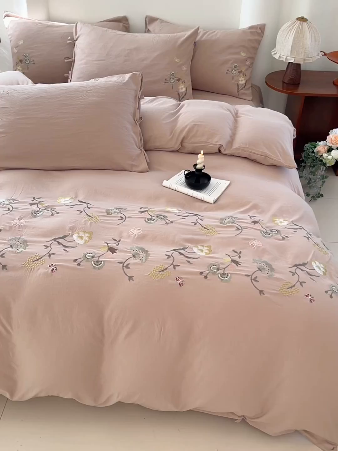 91家纺网 家纺一手货源 找家纺 yyds网供 2026新款复古刺绣绑带款水洗棉四件套三件套仿全棉纯棉汉麻被套A类高克重-蝶舞系列 绑带款蝶舞-素咖