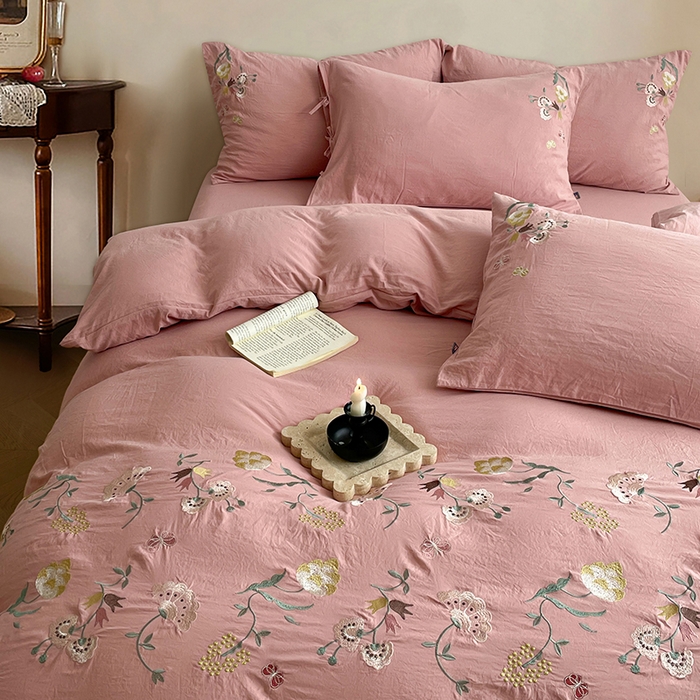 91家纺网 家纺一手货源 找家纺 yyds网供 2026新款复古刺绣绑带款水洗棉四件套三件套仿全棉纯棉汉麻被套A类高克重-蝶舞系列 绑带款蝶舞-萱粉