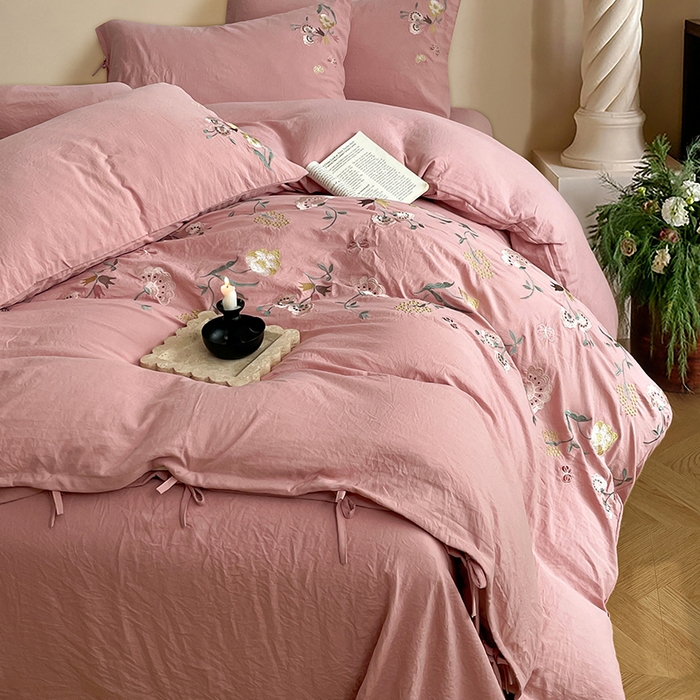 91家纺网 家纺一手货源 找家纺 yyds网供 2026新款复古刺绣绑带款水洗棉四件套三件套仿全棉纯棉汉麻被套A类高克重-蝶舞系列 绑带款蝶舞-萱粉