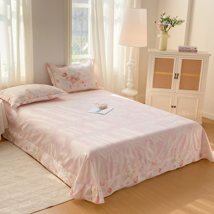 91家纺网 家纺一手货源 找家纺 凌鼎 2026新款全棉数码印花四件套 草莓花语-粉