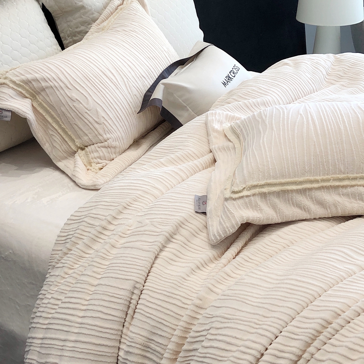 91家纺网 家纺一手货源 找家纺 （总）佳汐蓝家纺 2026新款奢雅云柔立体浮雕流苏款四件套绒绒仙踪（标价为控价）