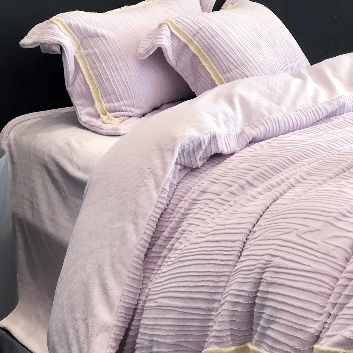 91家纺网 家纺一手货源 找家纺 佳汐蓝家纺 2026新款奢雅云柔立体浮雕流苏款四件套绒绒仙踪（标价为控价） 绒绒仙踪-星空紫