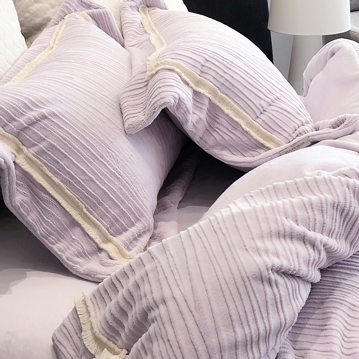 91家纺网 家纺一手货源 找家纺 佳汐蓝家纺 2026新款奢雅云柔立体浮雕流苏款四件套绒绒仙踪（标价为控价） 绒绒仙踪-星空紫