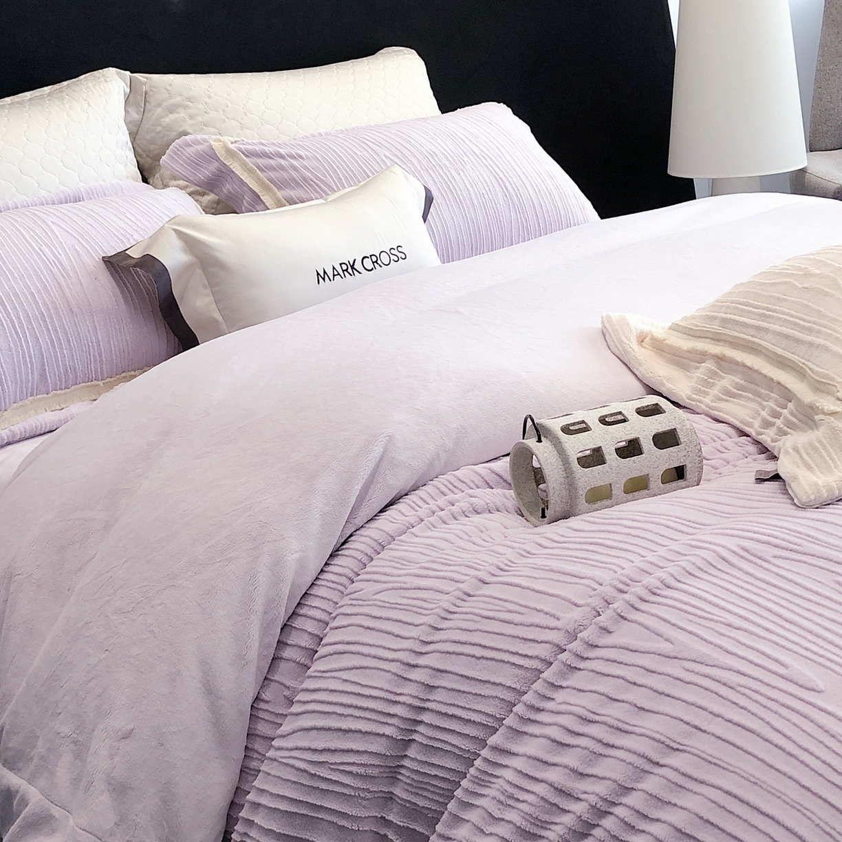 91家纺网 家纺一手货源 找家纺 佳汐蓝家纺 2026新款奢雅云柔立体浮雕流苏款四件套绒绒仙踪（标价为控价） 绒绒仙踪-星空紫