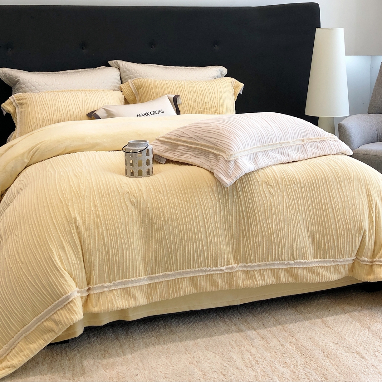 91家纺网 家纺一手货源 找家纺 佳汐蓝家纺 2026新款奢雅云柔立体浮雕流苏款四件套绒绒仙踪（标价为控价） 绒绒仙踪-曙光金