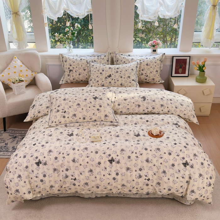 91家纺网 家纺一手货源 找家纺 铭博家纺 2025新款直播热款全棉吊边一字绣工艺款13070印花全棉单床单 花素蝶栖