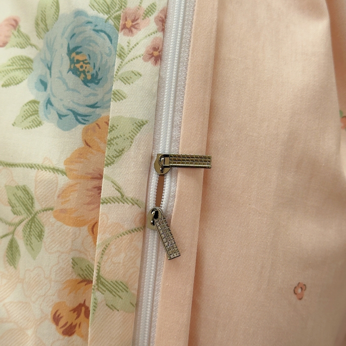 91家纺网 家纺一手货源 找家纺 铭博家纺 2025新款直播热款全棉吊边一字绣工艺款13070印花全棉单床单 旷野风眠