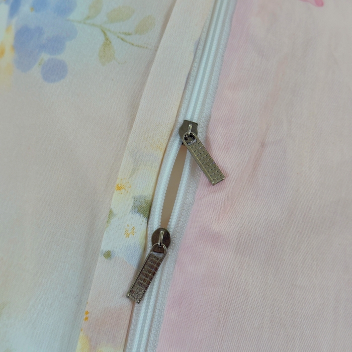 91家纺网 家纺一手货源 找家纺 铭博家纺 2025新款直播热款全棉吊边一字绣工艺款13070印花全棉单床单 水墨嫣然