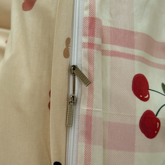 91家纺网 家纺一手货源 找家纺 铭博家纺 2025新款直播热款全棉吊边一字绣工艺款13070印花全棉单床单 小丸子-咖